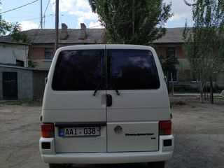 Volkswagen T-4 foto 4