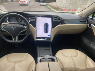 Tesla Model S foto 7