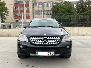 Mercedes M-Class foto 2