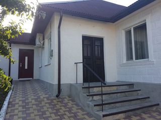 Casa in Stauceni, cu euroreparatie,mobila, tehnica de uz casnic, incalzire autonoma foto 2