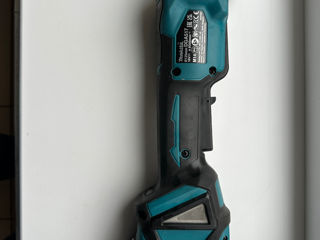 Makita DGA517 foto 2