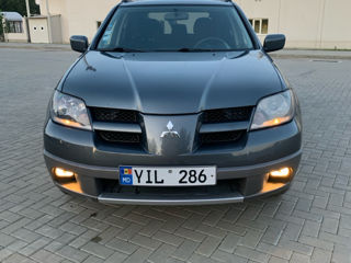 Mitsubishi Outlander foto 3