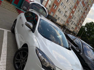 Renault Megane foto 1