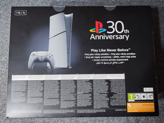 PlayStation 5 30th anniversary limited edition foto 2