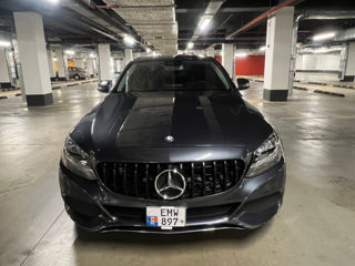 Mercedes C-Class foto 1