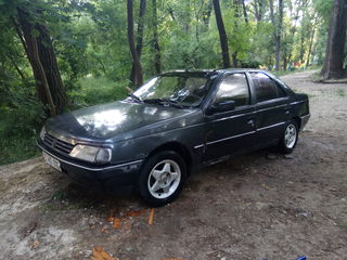 Peugeot 405