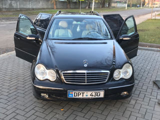 Mercedes C-Class foto 7