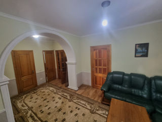 Apartament cu 2 camere, 85 m², Centru, Chișinău foto 4