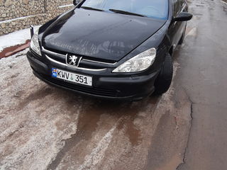 Peugeot 607 foto 1