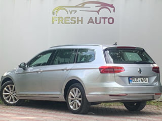 Volkswagen Passat foto 3