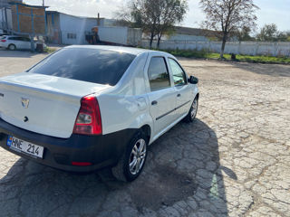 Dacia Logan foto 2