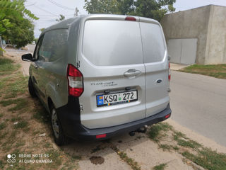 Ford Transit Courier foto 6