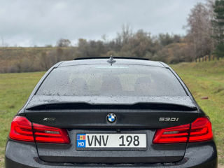 BMW 5 Series foto 3