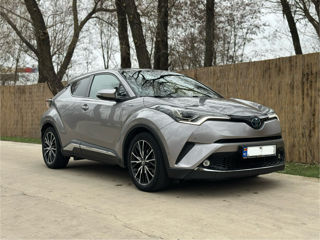 Toyota C-HR foto 2