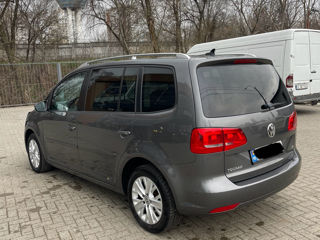 Volkswagen Touran foto 4