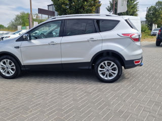 Ford Kuga foto 2