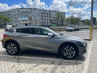 Infiniti Q30 foto 5