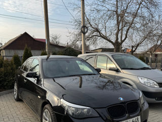 BMW 5 Series foto 3