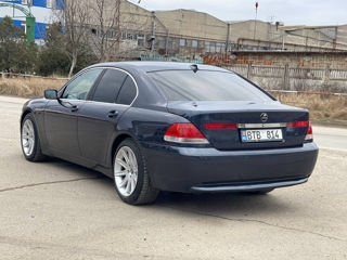 BMW 7 Series foto 4