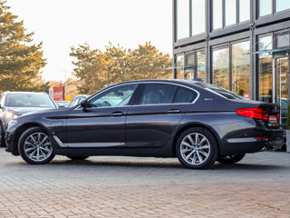 BMW 5 Series foto 2