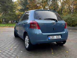 Toyota Yaris foto 4