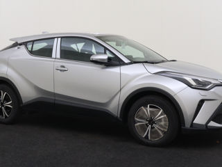 Toyota C-HR foto 2