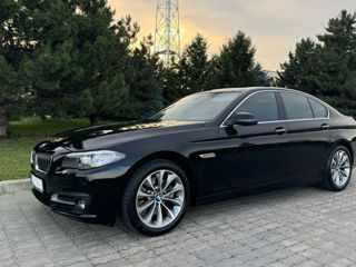 BMW 5 Series foto 2