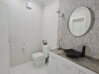 Apartament cu 3 camere, 87 m², Buiucani, Chișinău foto 5