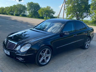 Mercedes E-Class foto 6