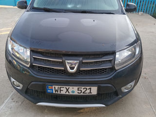 Dacia Sandero foto 1