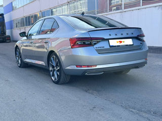 Skoda Superb foto 4