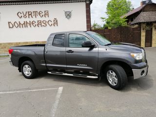 Toyota Tundra foto 3