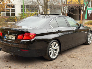 BMW 5 Series foto 4