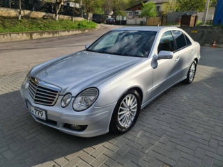 Mercedes E-Class foto 2