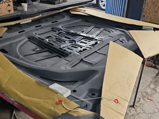 Vând capota BMW F10 taiwan nou, gata de vopsire! foto 2