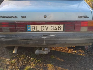 Opel Ascona foto 2