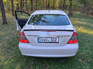 Mercedes E-Class foto 7