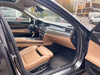 BMW 7 Series foto 7