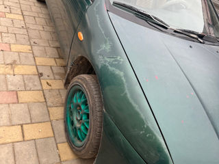 Mazda 323 foto 3