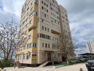 Spațiu comercial , oficiu cu o suprafață de 170 mp , parter bloc locativ foto 1