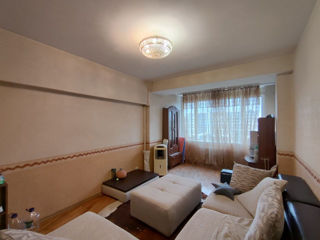 Apartament cu 3 camere, 75 m², Râșcani, Chișinău foto 2