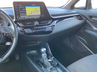 Toyota C-HR foto 7