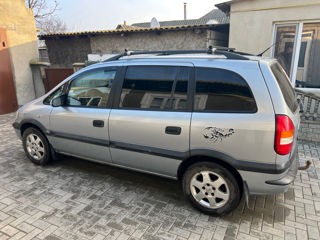 Opel Zafira foto 10