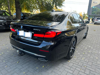 BMW 5 Series foto 6