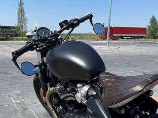 Triumph Boneville Bobber foto 8