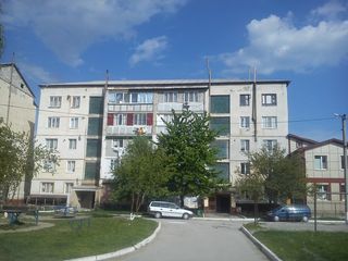 Apartament cu 2 odăi,etajul 3 mijloc,str.Baltului 13/1 foto 1