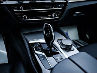 BMW 5 Series foto 9