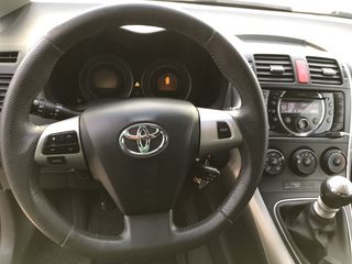 Toyota Auris foto 4