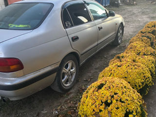 Toyota Carina foto 4