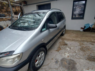 Opel Zafira foto 3